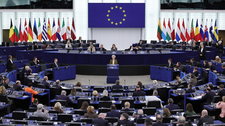 Media, 'Ue lavora a soluzione ponte se uso asset rinviato'