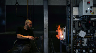 JO-2024: les lames d'escrime des champions se forgent &agrave; la main 