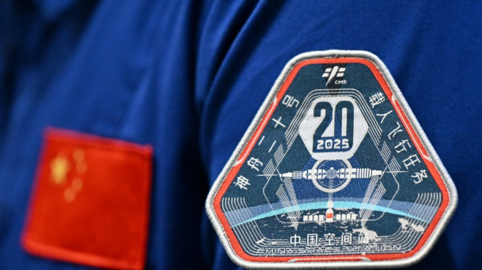 Drei chinesische Taikonauten zur Erde zur&uuml;ckgekehrt