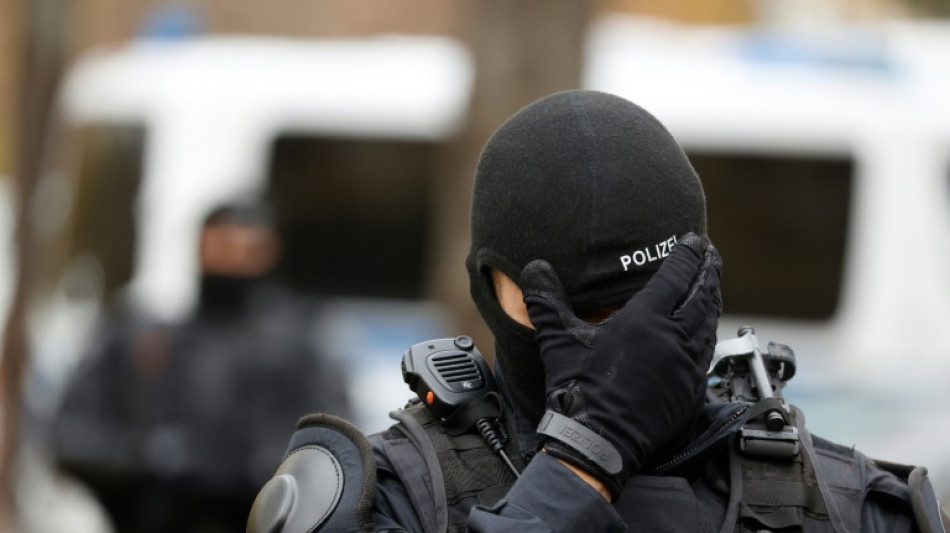 "Unsachgem&auml;&szlig;er Umgang mit Pyrotechnik" wom&ouml;glich Verletzungsursache bei Berliner Polizisten