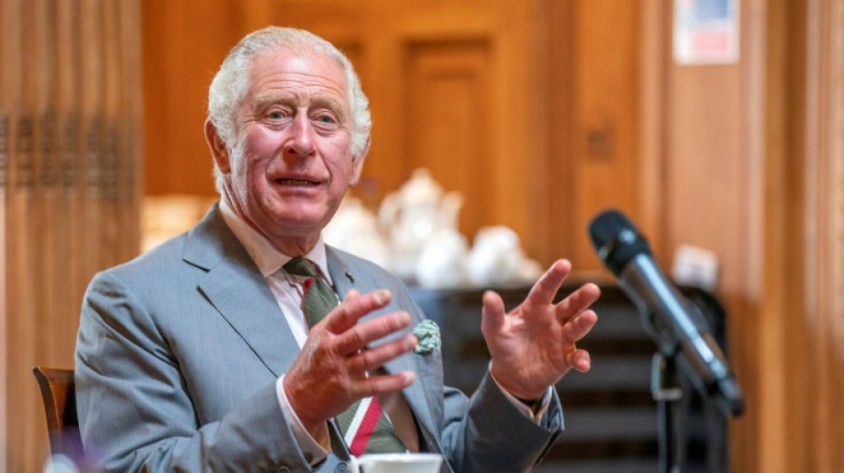 Carlos III, un rey que sube como la espuma pero podr&iacute;a resbalar