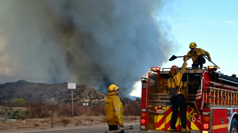 Hallan muerto al presunto tirador tras una emboscada contra bomberos en EEUU