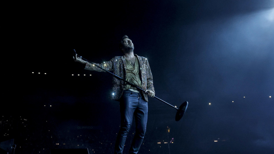 Doppio sold out attende Cesare Cremonini allo stadio di Bologna