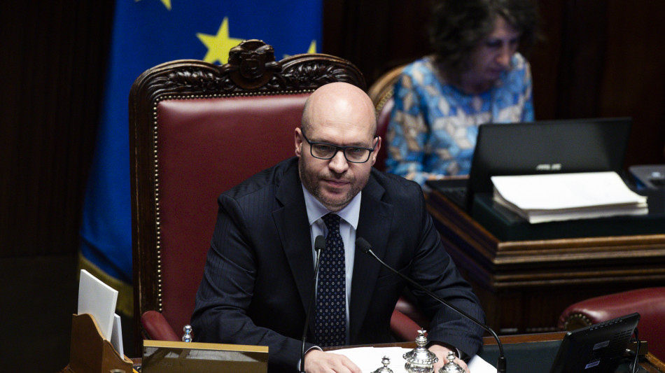 Dl omnibus: Camera conferma fiducia, 158 i s&igrave;