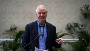 Senador dos EUA &eacute; impedido de visitar migrante detido em megapris&atilde;o de El Salvador