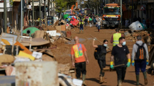 Teto de escola afetada por cheias em Val&ecirc;ncia desaba e deixa um morto