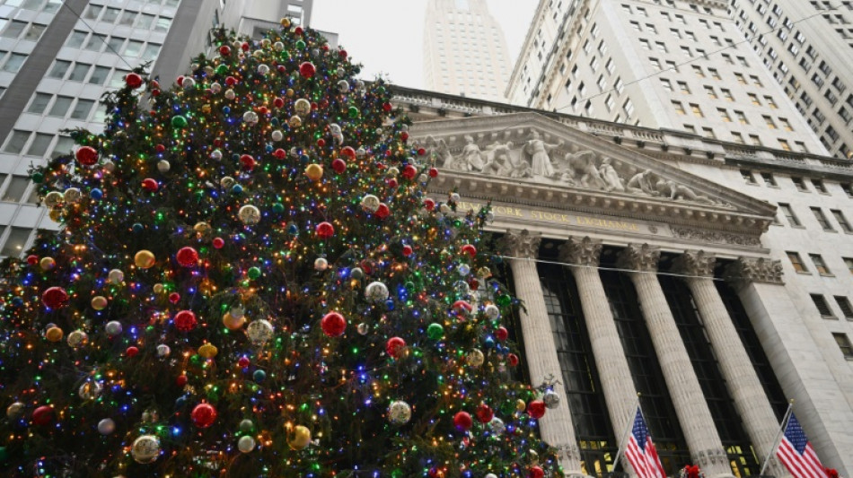 Wall Street entame dans le vert la derni&egrave;re semaine de l'ann&eacute;e