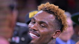Boxe: Charlo bless&eacute;, son combat contre Tszyu report&eacute;