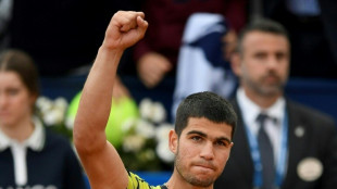 Alcaraz grinds past Bautista Agut in Barcelona Open last 16