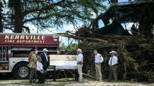 "Jamais rien vu de tel": Trump sur le site d'inondations meurtrières au Texas
