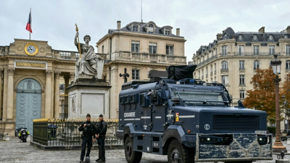 Novos protestos sociais se espalham pela Fran&ccedil;a em meio a tens&otilde;es e fortes medidas de seguran&ccedil;a