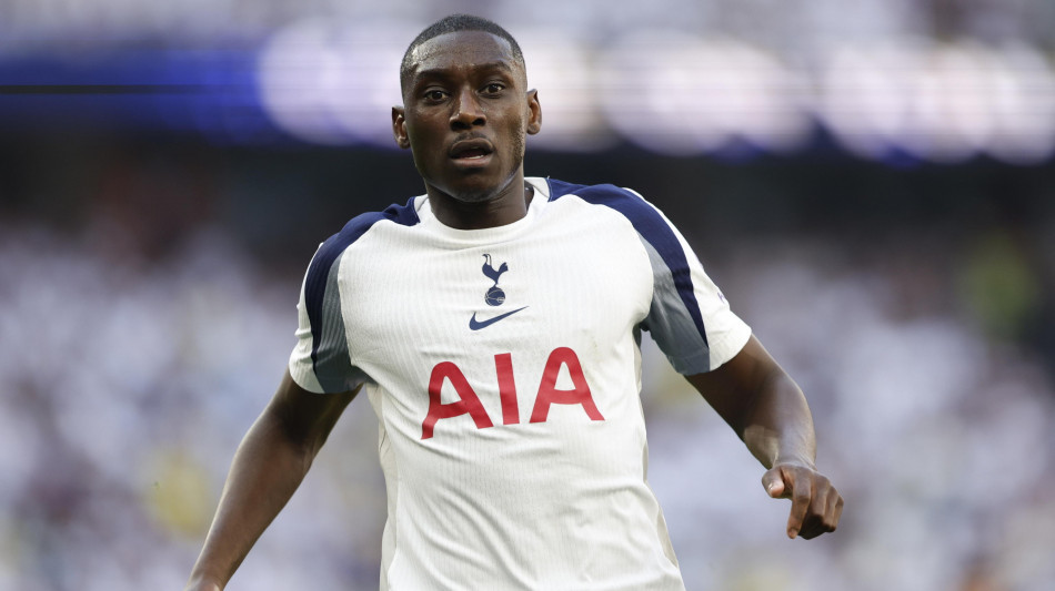Calcio: Juve annuncia Kolo Muani, arriva a titolo definitivo