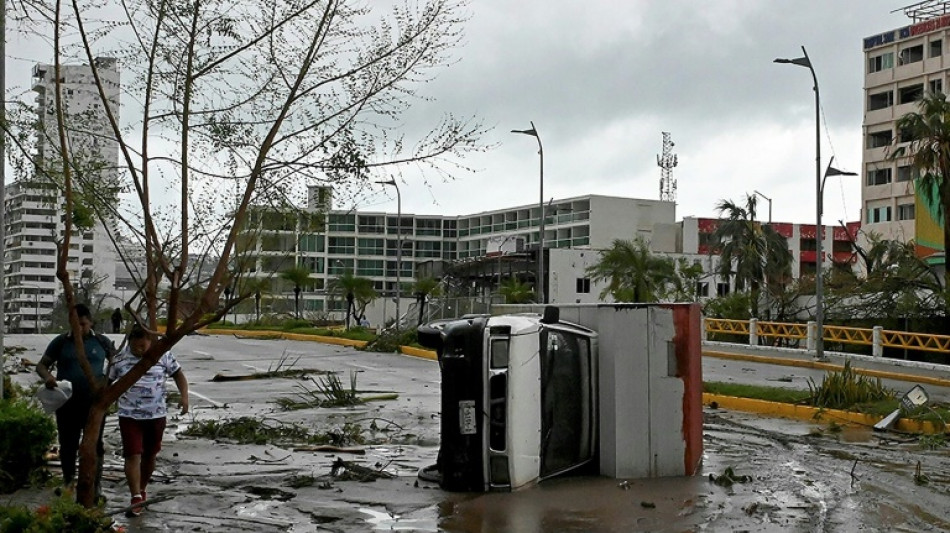 M&eacute;xico: Acapulco devastado y aislado tras embate del poderoso hurac&aacute;n Otis