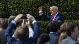 Trump minaccia di togliere ad Harvard l'esenzione fiscale