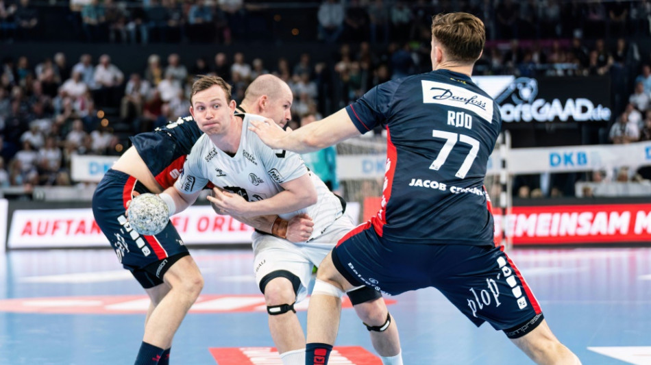 Tabellenf&uuml;hrer Kiel deklassiert Flensburg im Topspiel