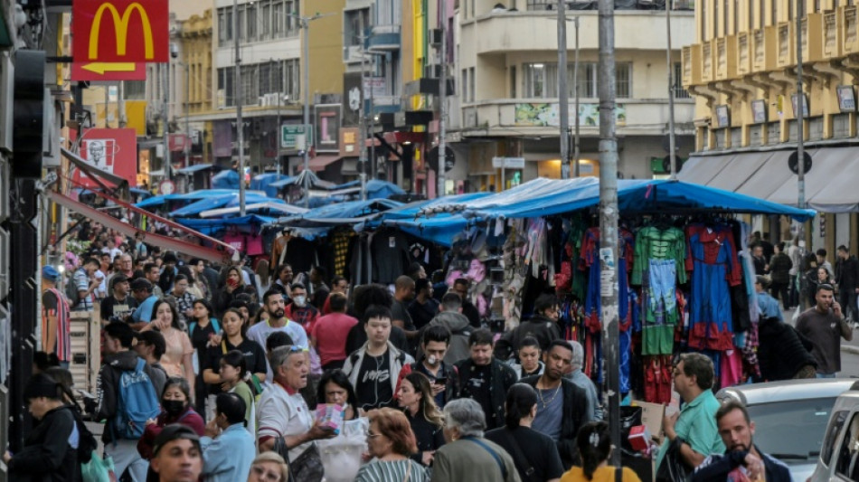 Com menos consumo, economia brasileira desacelera no 2&ordm; trimestre