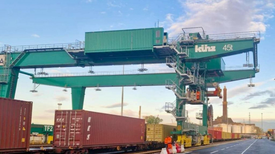 Portuali Genova, 'respinti container armi per Israele'