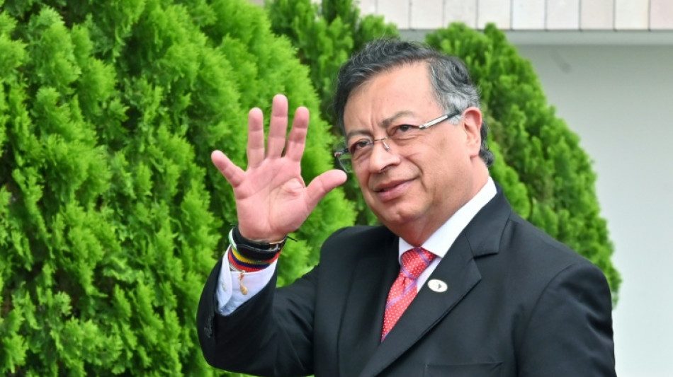 &iquest;En qu&eacute; consiste la consulta popular que promueve Petro en Colombia?