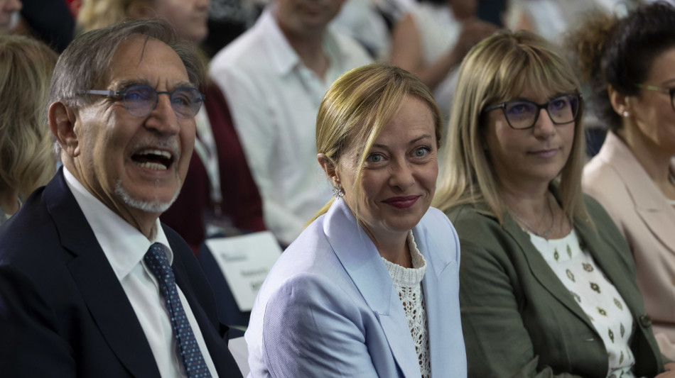 Meloni, i salari sono tornati a crescere pi&ugrave; dell'inflazione