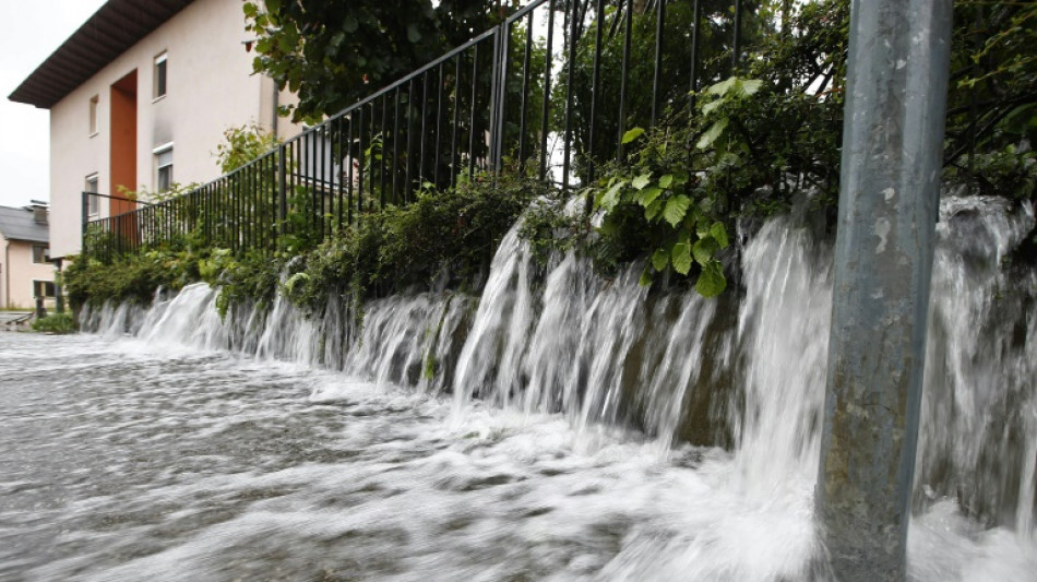 Verkehr weiter gest&ouml;rt nach heftigen Unwettern in &Ouml;sterreich und Slowenien
