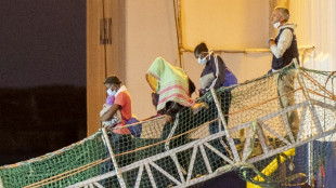 Hallan a ocho migrantes muertos en una embarcaci&oacute;n en el Mediterr&aacute;neo