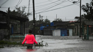 Cubanos resignados frente a apag&oacute;n causado por el hurac&aacute;n Ian
