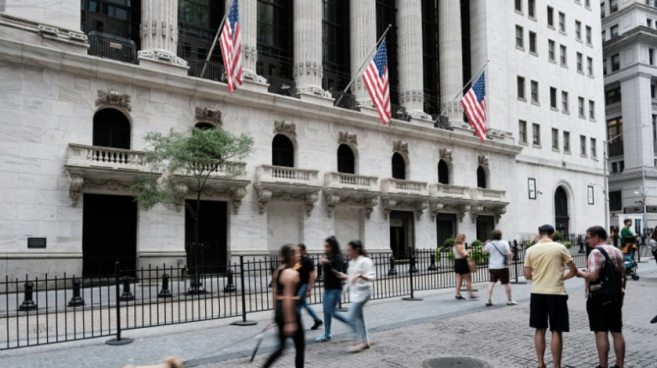 Wall Street chute &agrave; l'ouverture apr&egrave;s une d&eacute;ception sur l'inflation