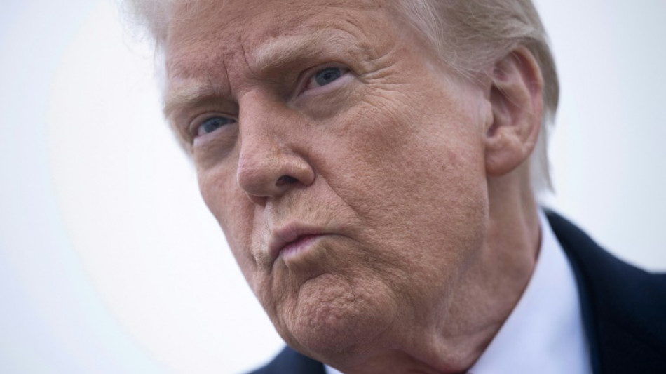 Trump pede destitui&ccedil;&atilde;o de juiz que suspendeu expuls&otilde;es de migrantes