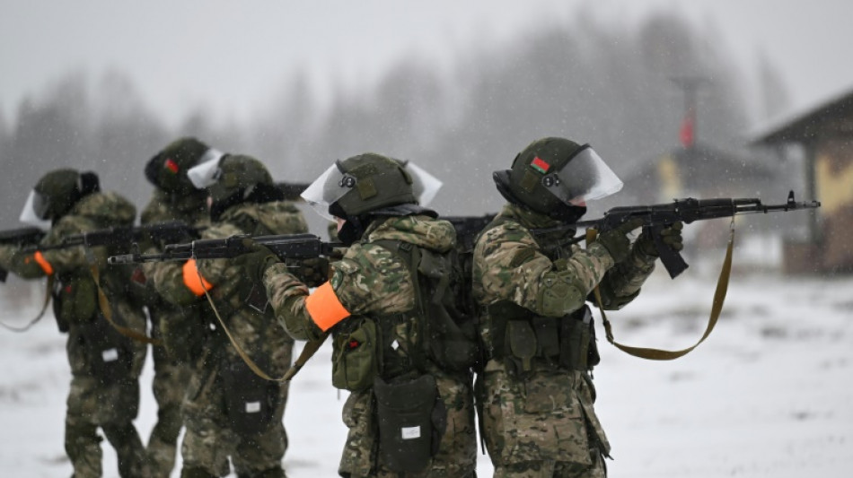 Au B&eacute;larus, dans une &eacute;cole militaire pour former "les futurs d&eacute;fenseurs de la patrie"
