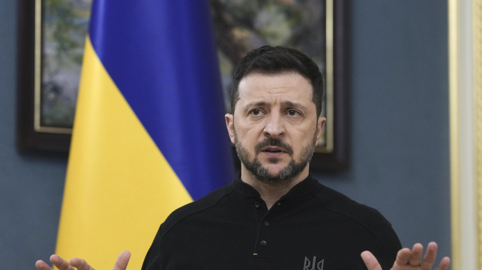 Zelensky, 'Mosca non ha paura, serve azione decisa per fermarla'