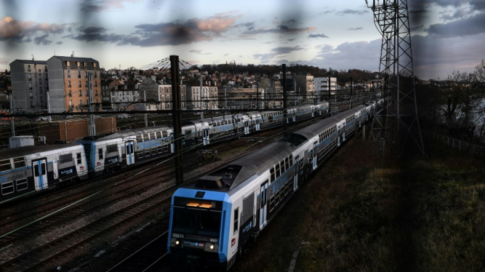 Des RER dans 12 villes, nouvelles lignes, r&eacute;novations: 100 milliards d'euros pour le ferroviaire