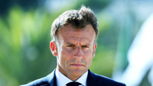 Macron dice que le toca a Ir&aacute;n proceder en las negociaciones sobre el acuerdo nuclear