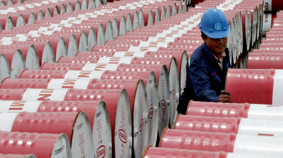 Il petrolio apre in calo a New York a 62,98 dollari