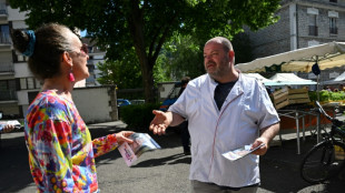 Du fournil au march&eacute; dominical, le "boulanger humaniste" de Besan&ccedil;on entre en campagne