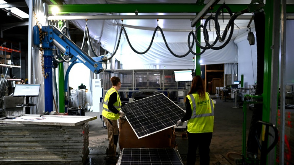 Pr&egrave;s de Bordeaux, le pari du recyclage des panneaux solaires