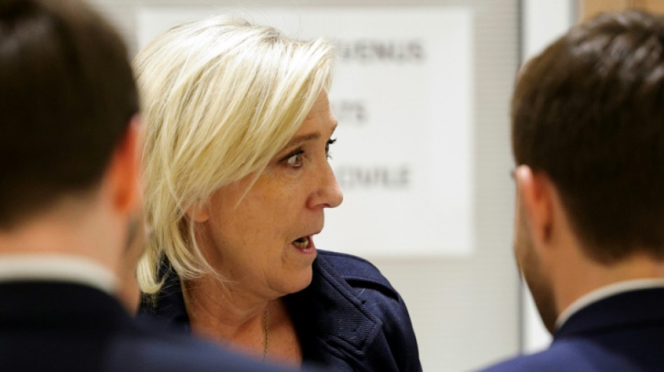 MP da Fran&ccedil;a pede cinco anos de pris&atilde;o para Marine Le Pen