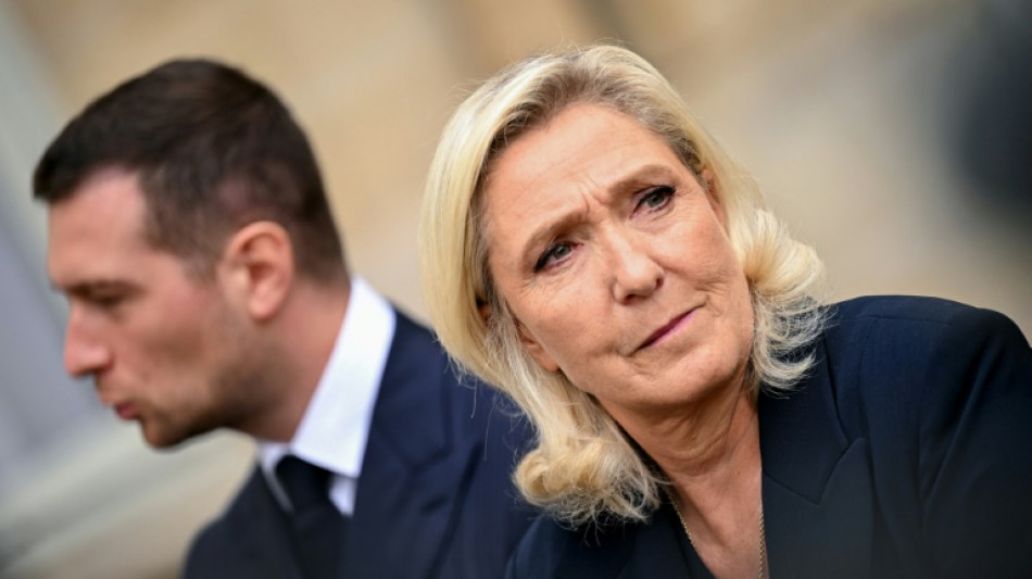 Frankreichs Rechtspopulisten bekr&auml;ftigen Beteiligung an m&ouml;glichem Regierungssturz