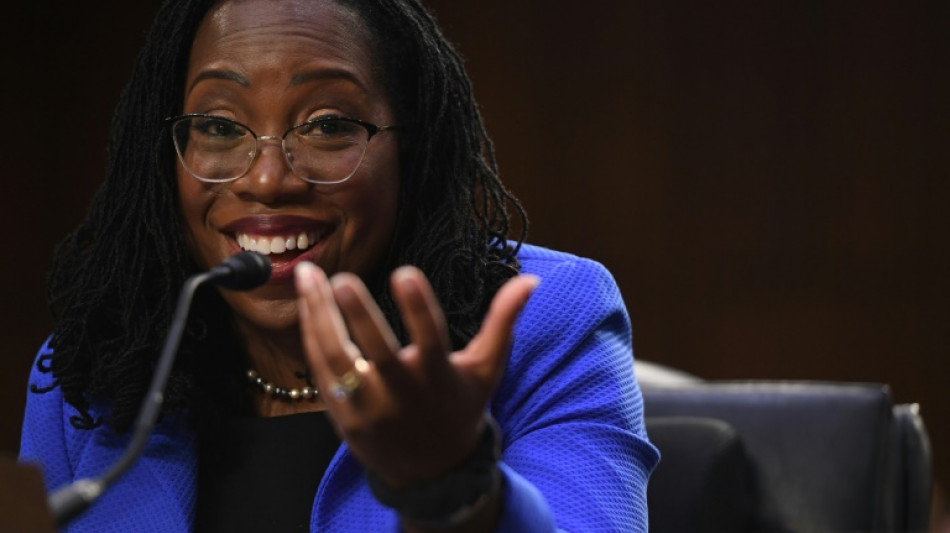 Ketanji Brown Jackson, premi&egrave;re juge afro-am&eacute;ricaine confirm&eacute;e &agrave; la Cour supr&ecirc;me