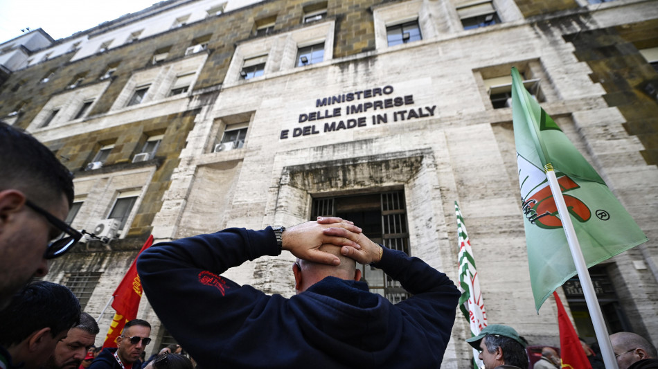 Fonti, 'investimenti Stm confermati, nessun sito sar&agrave; chiuso'
