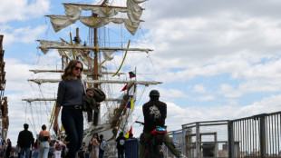 Llegan a M&eacute;xico los tripulantes del buque escuela que choc&oacute; contra un puente de Brooklyn
