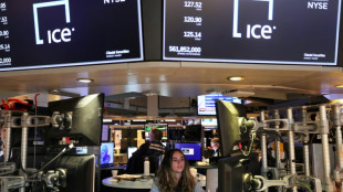 Wall Street d&eacute;marre en l&eacute;g&egrave;re hausse, le march&eacute; obligataire se tend