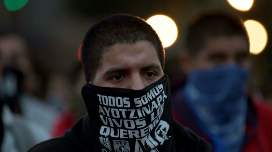 Renuncia el fiscal a cargo de la nueva investigaci&oacute;n sobre los 43 estudiantes desaparecidos en M&eacute;xico