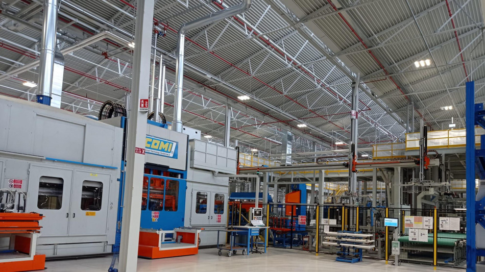 Electrolux assume in Veneto, in altri stabilimenti solidariet&agrave;