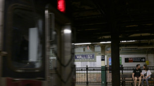 Wall Street en forte baisse, les consommateurs inqui&egrave;tent