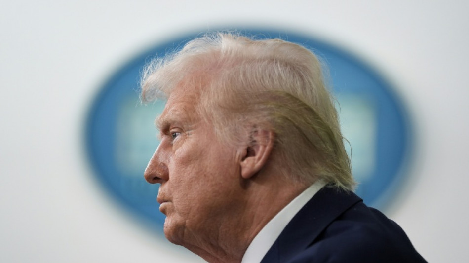 Trump a um passo de iniciar uma guerra comercial com M&eacute;xico e Canad&aacute;