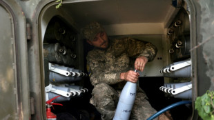 Ukraine : violents combats au Donbass, Zelensky appelle &agrave; "tenir le coup"