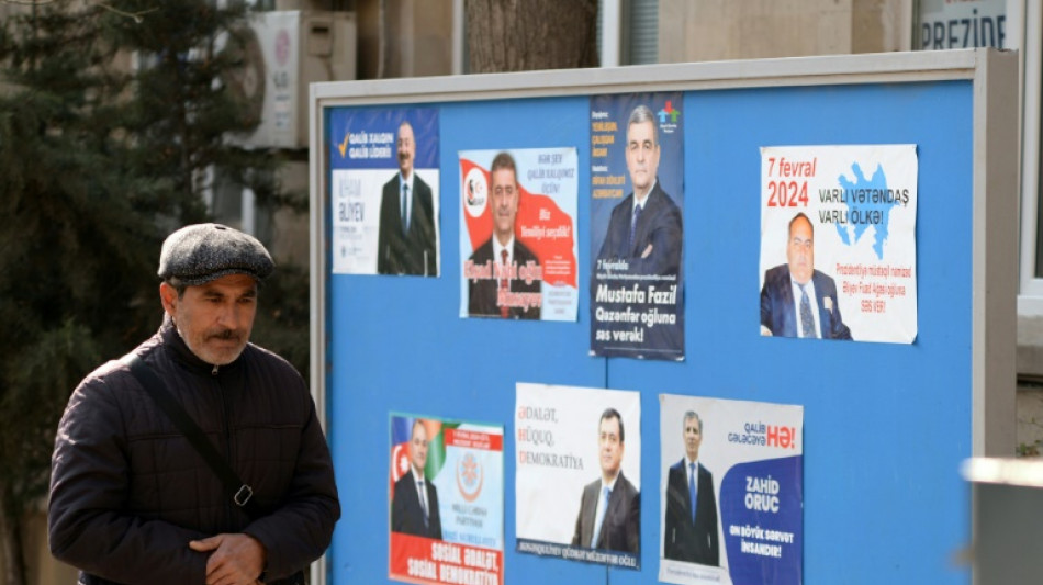 Azerbaiy&aacute;n celebra comicios encaminados a la reelecci&oacute;n del presidente Aliev