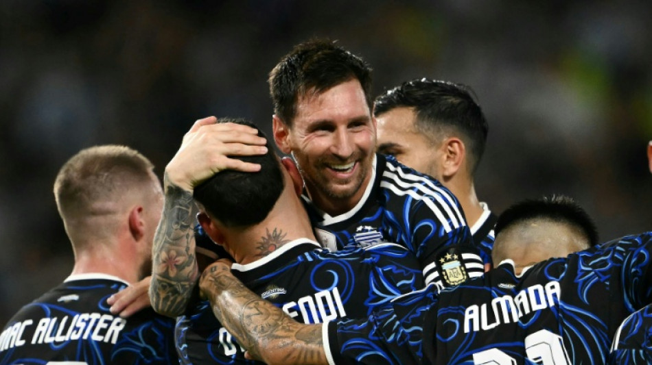 Argentina goleia Z&acirc;mbia (5-0) em amistoso preparat&oacute;rio para Copa do Mundo de 2026