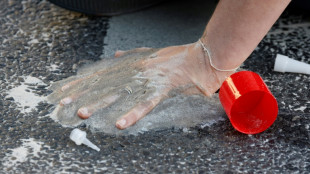 Berliner Urteil: Geb&uuml;hrenbescheid nach Klebeaktion von Klimaaktivist unzul&auml;ssig