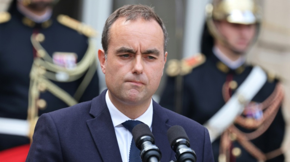 Lecornu annonce une "am&eacute;lioration de la retraite des femmes", pas suffisant pour les syndicats